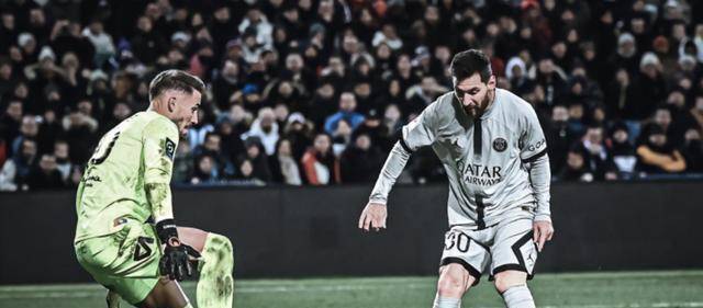 黑白体育直播新闻：球王爆发！梅西一战超越C罗，加冕五大联赛第一人，打脸法国媒体 
