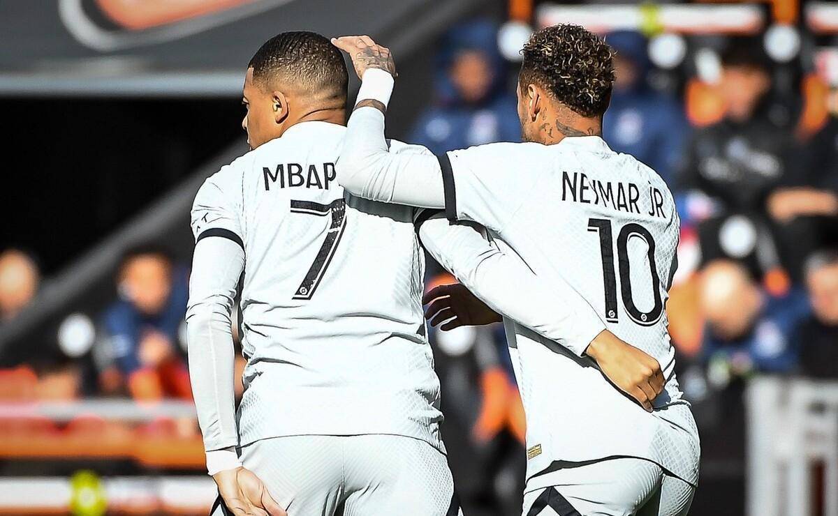 黑白体育直播新闻： 法甲-梅西因伤缺席 内马尔传射 巴黎2-1洛里昂 各项赛事六连胜