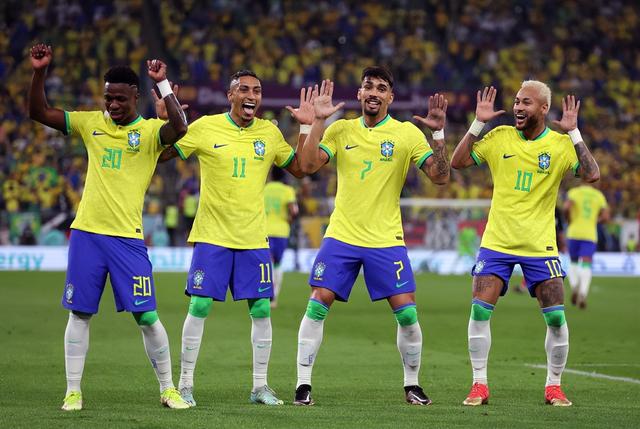 黑白体育直播新闻：巴西换上第3门将，刷新世界杯92年历史：26人全部登场，历史首队@f_auto?token=f2c9889e3b365b703cdbd6d50c49daf5