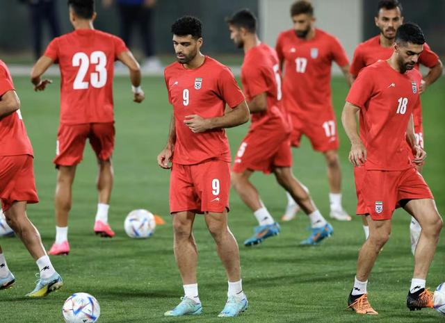 黑白体育直播新闻：卡塔尔世界杯B组第3轮：伊朗队VS美国队3大比赛看点，附比分预测@f_auto?token=38f750adcc619b04ec7437aee4358a24