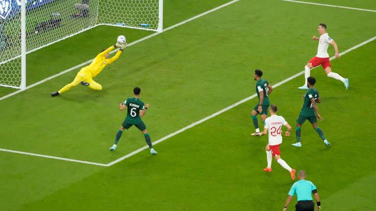 黑白体育直播新闻：莱万多夫斯基赢得世界杯第一个进球|“这实现了儿时的梦想”?20221126141033