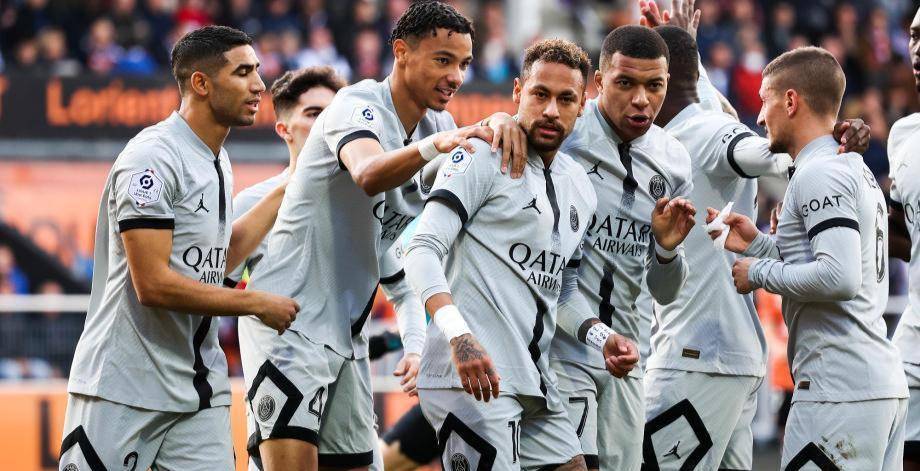 黑白体育直播新闻：巴黎2-1洛里昂，从客场带走3分，内马尔一传一射建功 