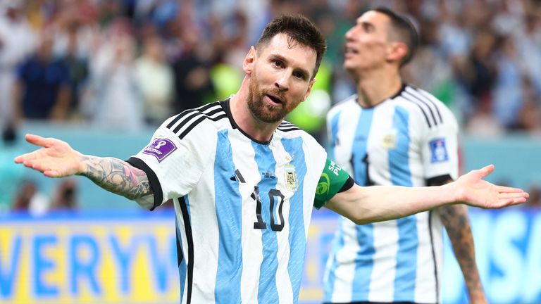 黑白体育直播新闻：梅西在阿根廷战胜墨西哥的比赛中进球|“我们的世界杯现在开始了”?20221126211527