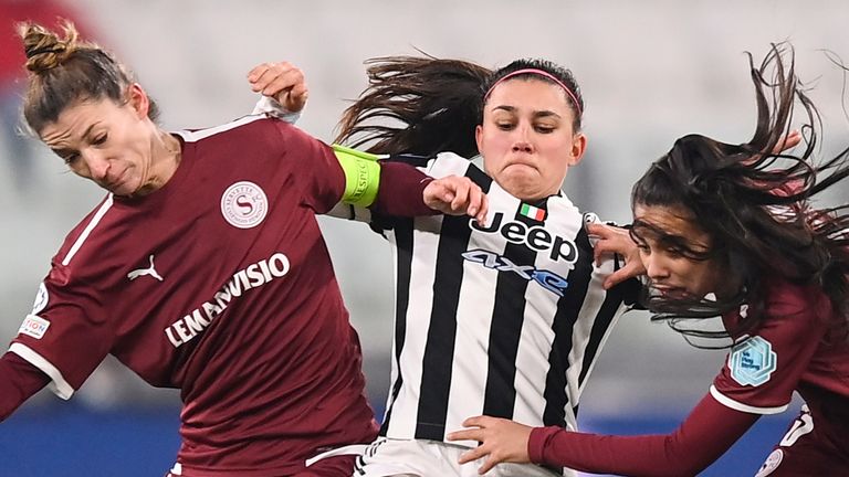 黑白体育直播新闻：意大利女子甲级联赛将从下赛季开始走向职业化?20220427070440