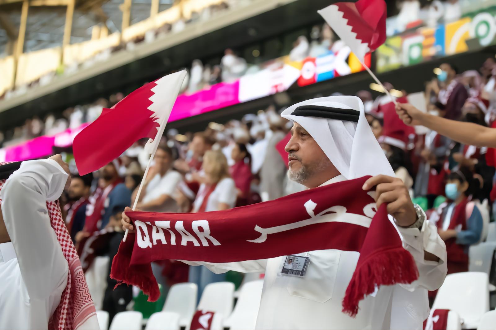 黑白体育直播新闻：卡塔尔归化德甲金靴被叫停，国王怒砸300亿