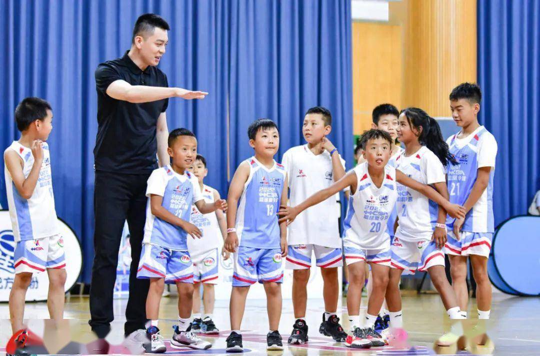 黑白体育直播新闻：携手小小CBA，为中国篮球幼苗打造大大舞台